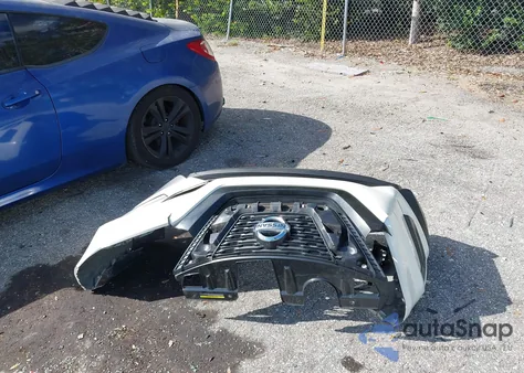 2017 Nissan Rogue Sv z USA, uszkodzony, nr VIN JN8AT2MT3HW389189